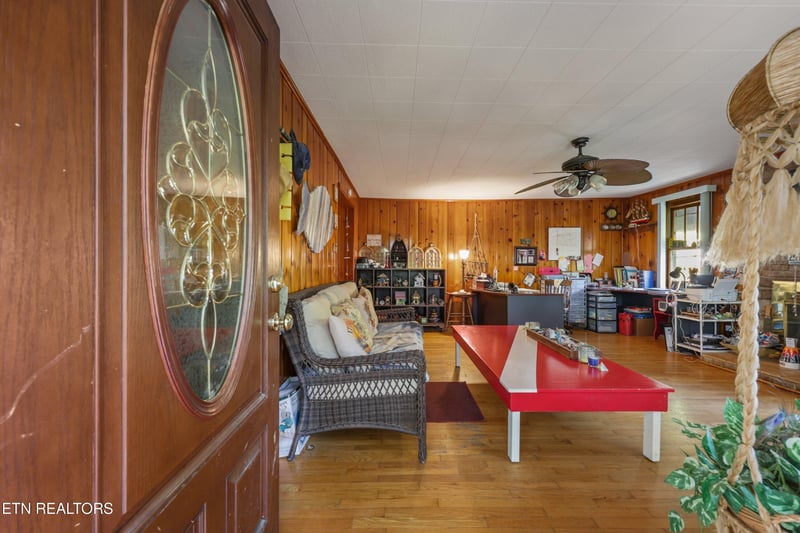 4532 E Lamar Alexander Pkwy, Walland, TN 37886