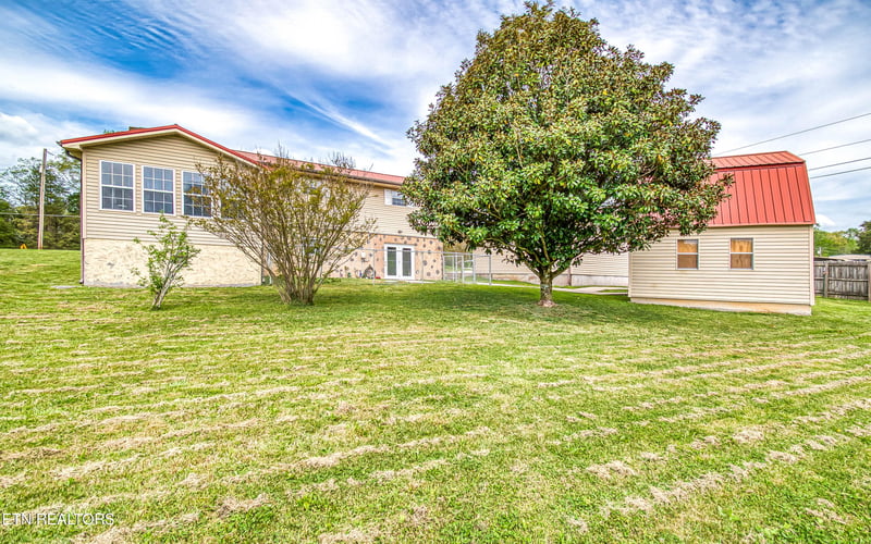 4533 Hines Valley Rd, Lenoir City, TN 37771