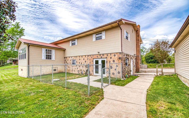4533 Hines Valley Rd, Lenoir City, TN 37771