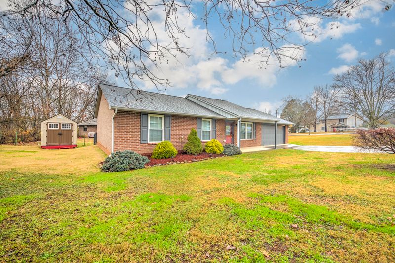4539 Hooks Ln, Knoxville, TN 37938