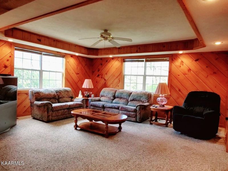 4541 Rocky Branch Rd, Walland, TN 37886