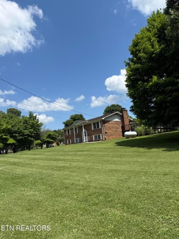 4544 N Wildwood Rd, Maryville, TN 37804
