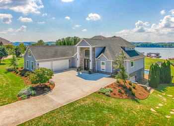 455 Conkinnon Dr, Lenoir City, TN 37772