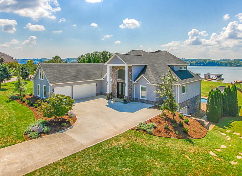 455 Conkinnon Dr, Lenoir City, TN 37772