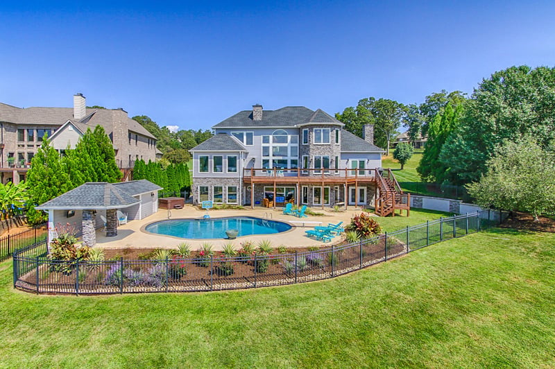 455 Conkinnon Dr, Lenoir City, TN 37772