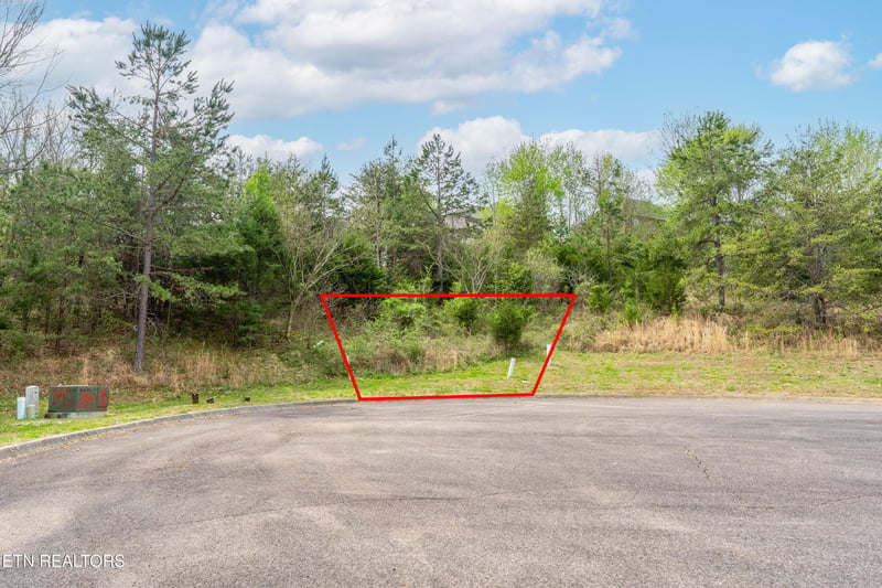 4551 Ironstone Ln, Knoxville, TN 37938