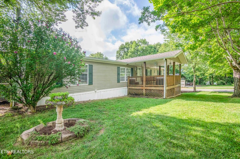 4556 Cherokee Dr, Strawberry Plains, TN 37871