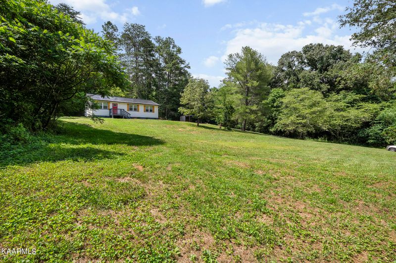 4556 Hall Rd, Loudon, TN 37774