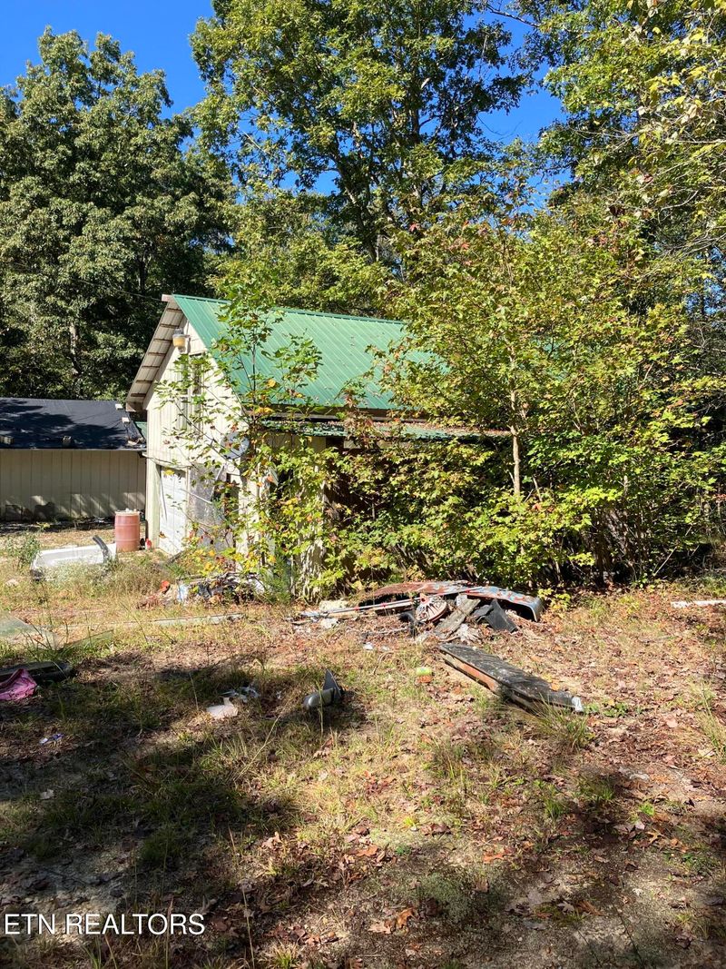 456 Eagle Private Ln, Helenwood, TN 37755