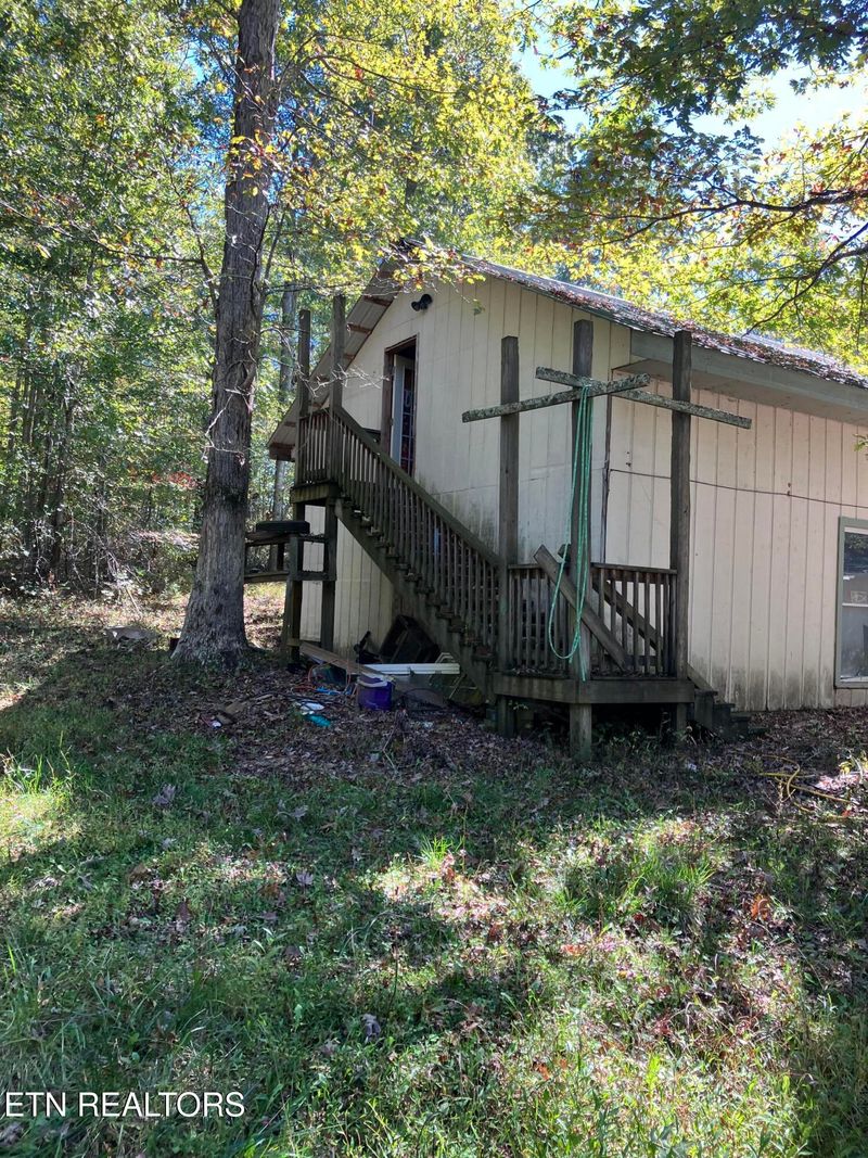 456 Eagle Private Ln, Helenwood, TN 37755