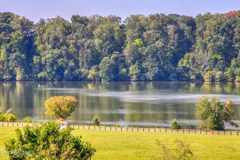 456 Fore Dr, Loudon, TN 37774