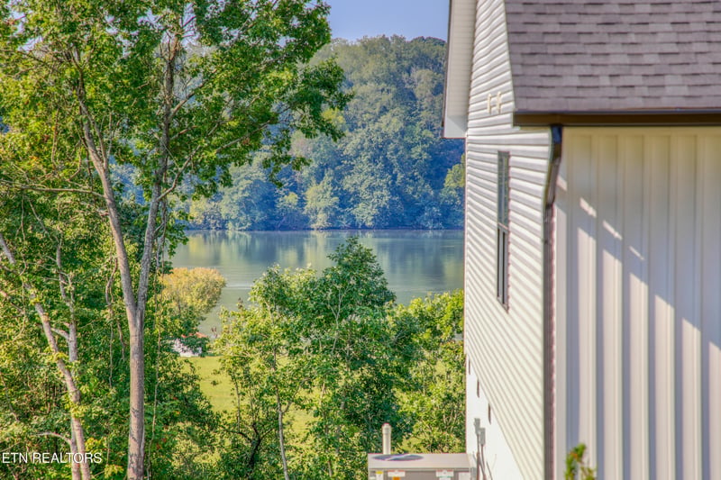 456 Fore Dr, Loudon, TN 37774