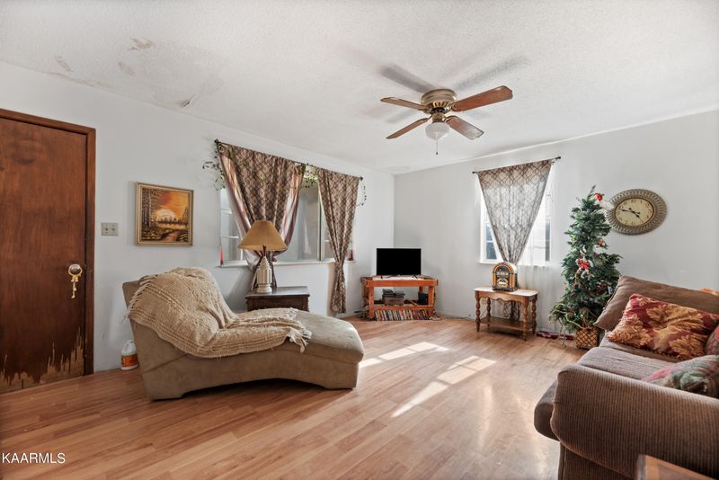 456 Pumpkin Hollow Rd, Heiskell, TN 37754