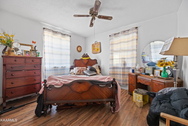 456 Pumpkin Hollow Rd, Heiskell, TN 37754