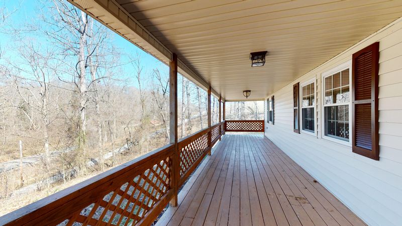456 Sugar Hollow Rd, Lafollette, TN 37766