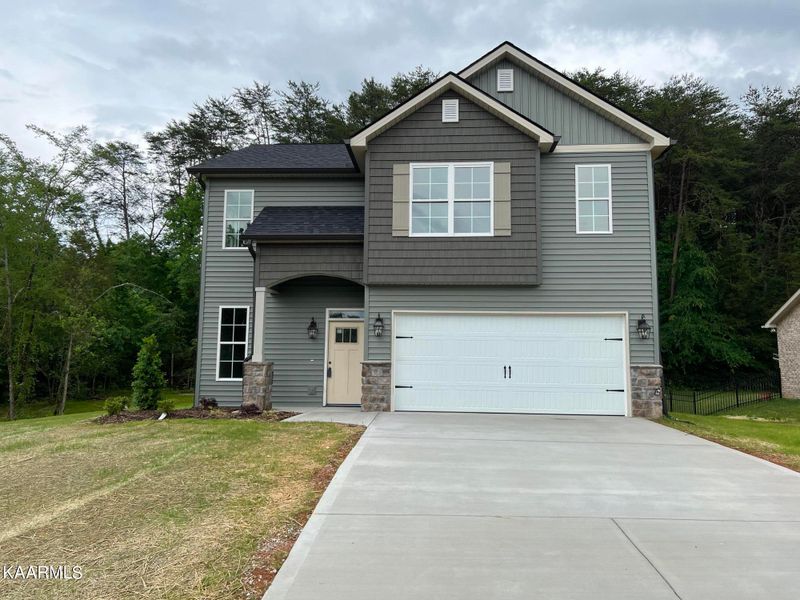 4562 Waldon Pond Ln, Corryton, TN 37721