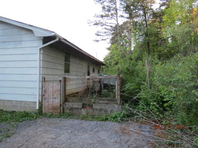 4566 Hall Rd, Loudon, TN 37774