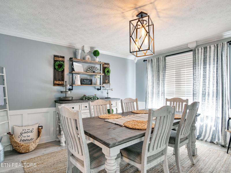 457 Country Run Cir, Powell, TN 37849