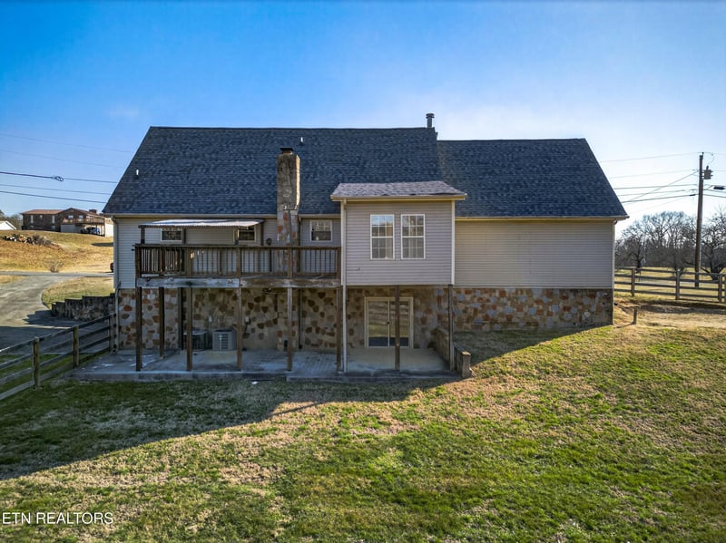 457 Terrace View Dr, Bean Station, TN 37708