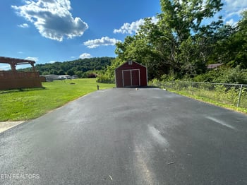 4579 Nails Creek Rd, Rockford, TN 37853