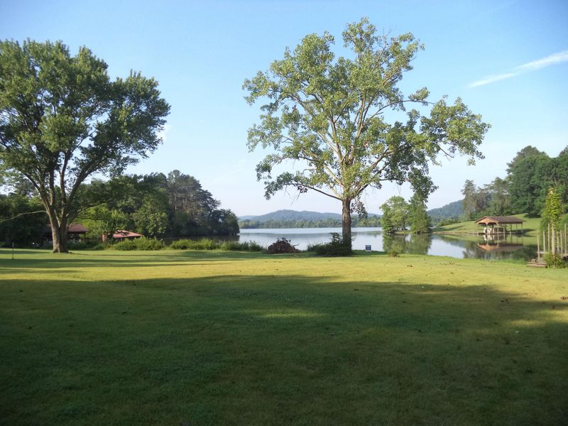 458 Foremast Rd, Kingston, TN 37763