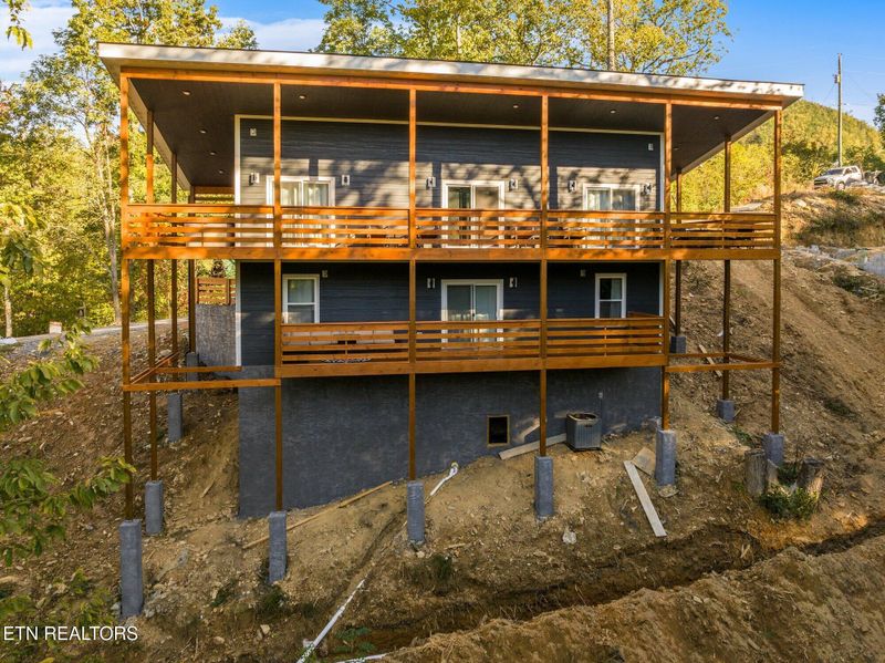 458 Loop Rd, Gatlinburg, TN 37738