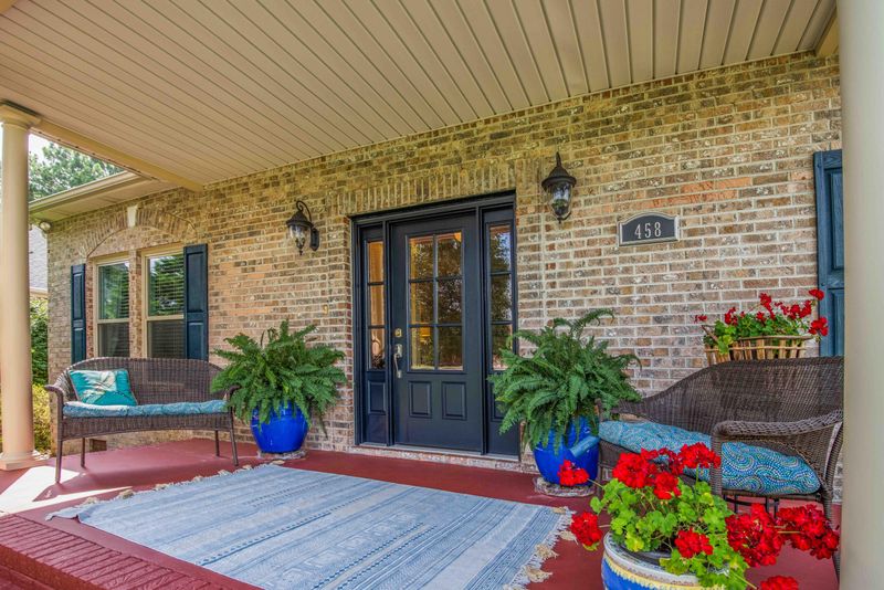 458 Mariner Point Dr, Clinton, TN 37716