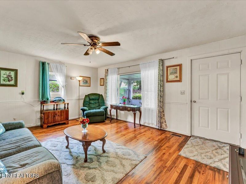 458 Mathews Ln, Rutledge, TN 37861