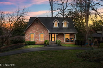 458 Oakhurst Dr, Knoxville, TN 37919