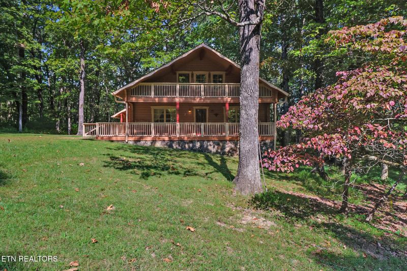 458 Running Deer Dr, Crab Orchard, TN 37723