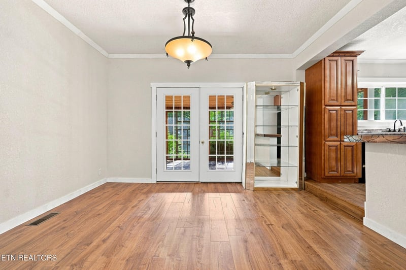 458 Slaven Ln, Oneida, TN 37841