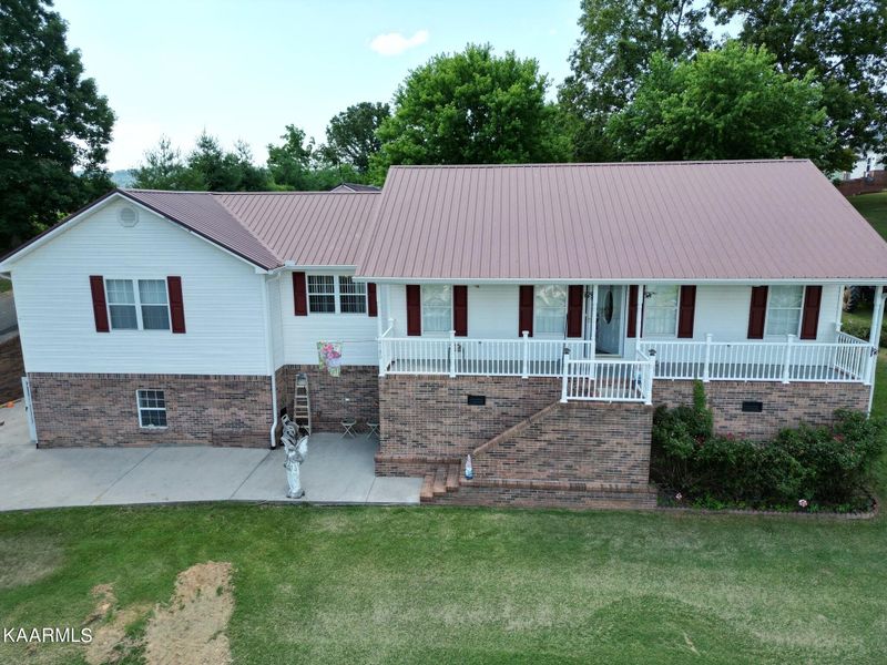 4580 Lakeshore Dr, Bean Station, TN 37708