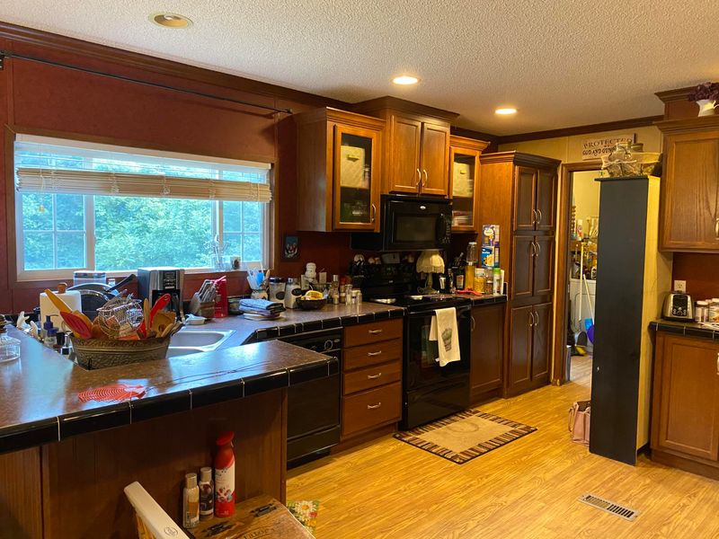4585 Hickory Valley Rd, Heiskell, TN 37754