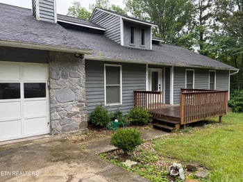 459 Dogwood Ln, Jacksboro, TN 37757