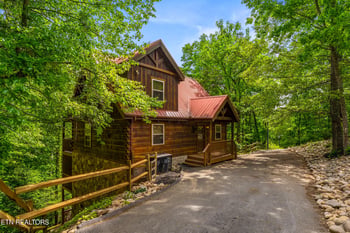 459 Ownby Cir, Gatlinburg, TN 37738