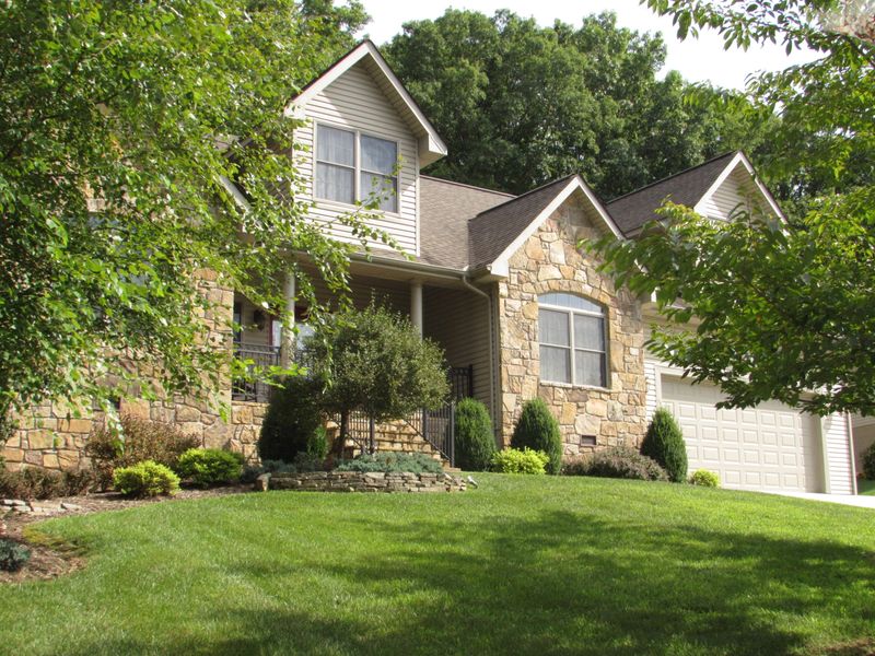 46 Chelteham Ln, Crossville, TN 38558