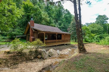 460 Huskey Grove Road Rd, Pigeon Forge, TN 37876