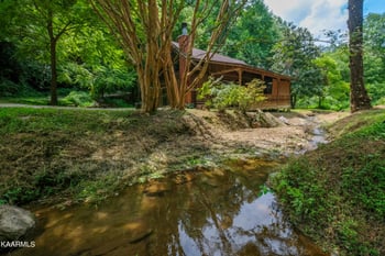 460 Huskey Grove Road Rd, Pigeon Forge, TN 37876