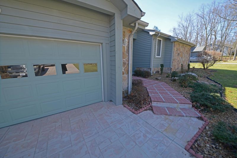 460 Lakeview Dr, Fairfield Glade, TN 38558