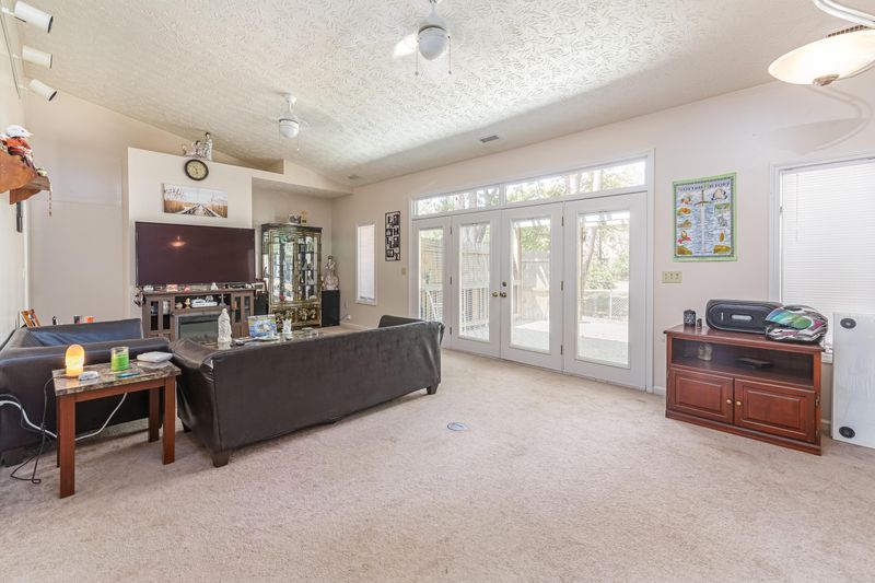 460 N Asbury Rd, Pigeon Forge, TN 37863