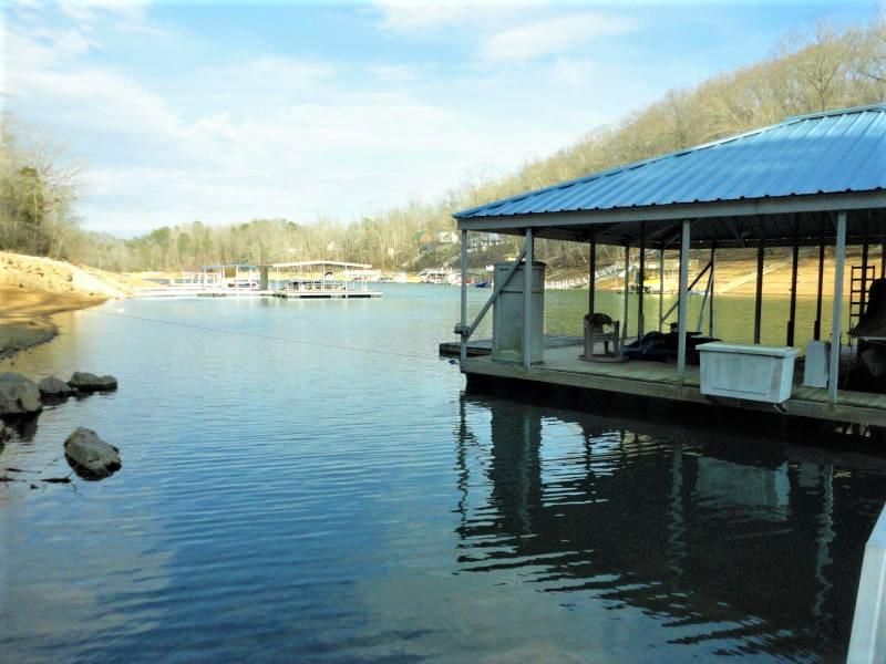 460 Windsor Ln, Jacksboro, TN 37757
