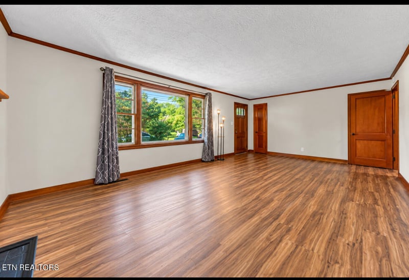 4600 E Lincoln Cir, Knoxville, TN 37918