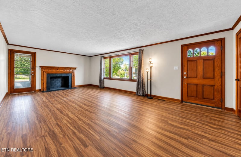 4600 E Lincoln Cir, Knoxville, TN 37918