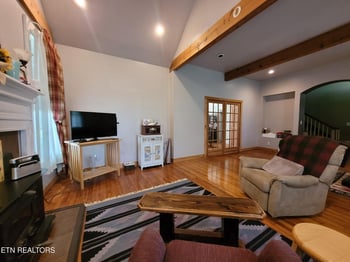 4602 Holston Dr, Knoxville, TN 37914