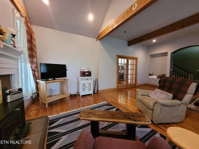 4602 Holston Dr, Knoxville, TN 37914