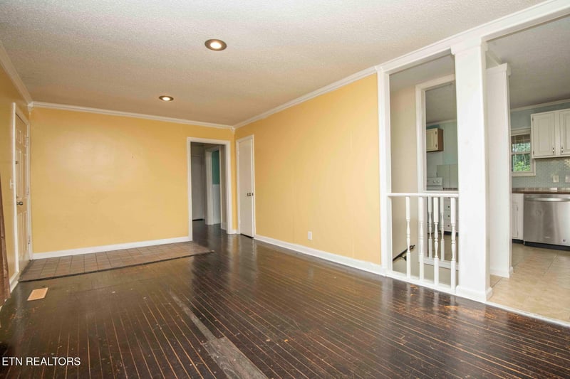 4605 Buffat Mill Rd, Knoxville, TN 37914