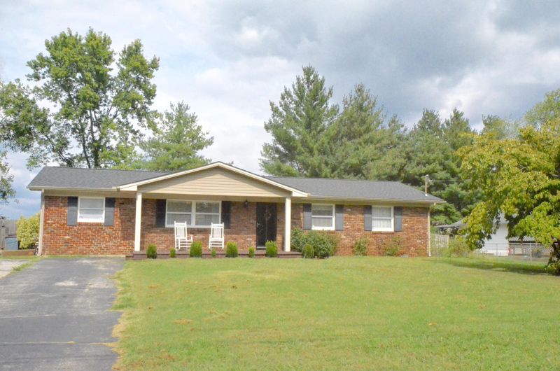 4606 Elmview Dr, Knoxville, TN 37921