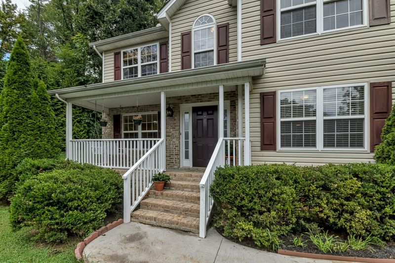 4607 Mockingbird Ln, Knoxville, TN 37918
