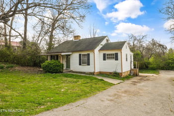 4608 Oriole Dr, Knoxville, TN 37918