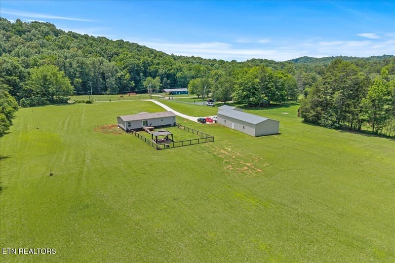 461 County Road 442, Athens, TN 37303